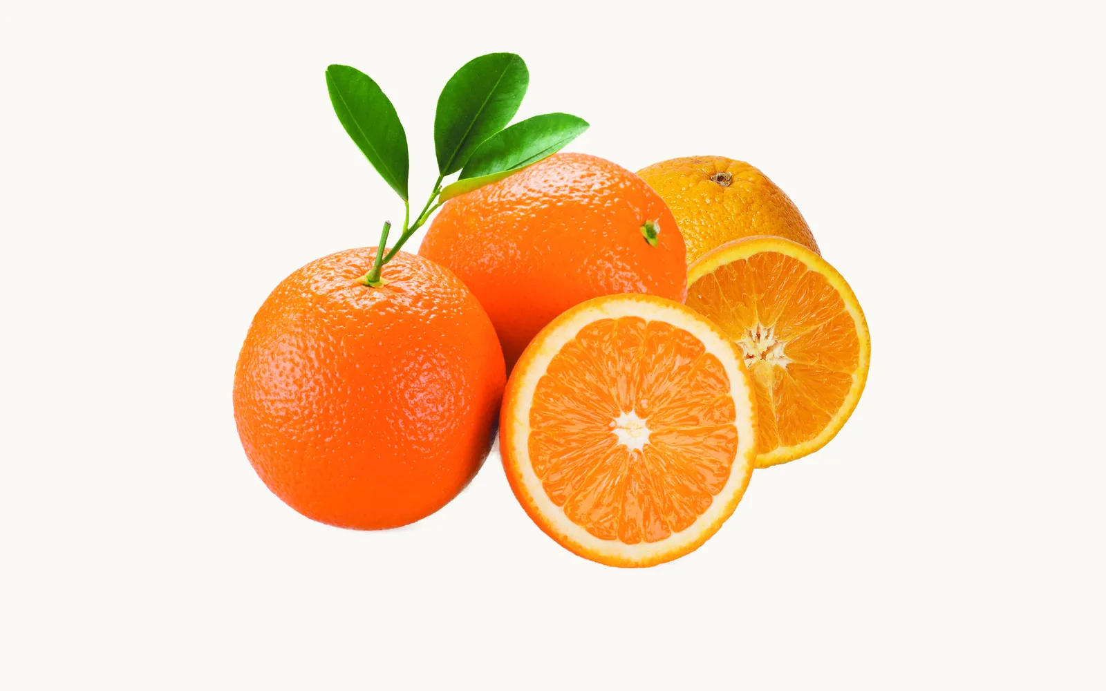 Fresh Egyptian oranges, whole and halved